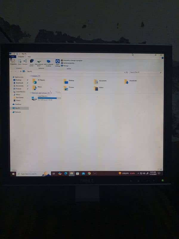 Dell 17 inach LCD far sale urgent 1