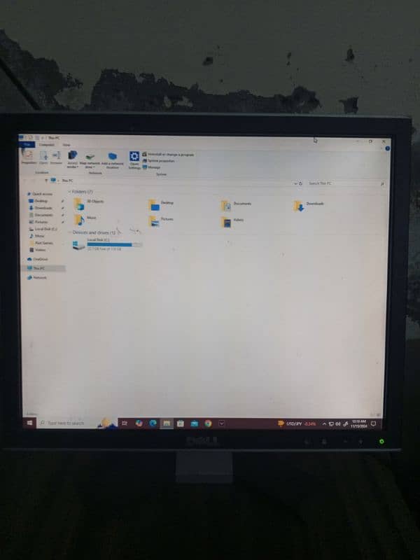 Dell 17 inach LCD far sale urgent 2