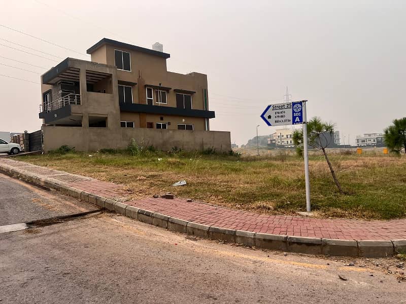 10MARLA PLOT PRIME LOCATION 3 SIDE APPROACH AVAILABLE FOR SALE 5