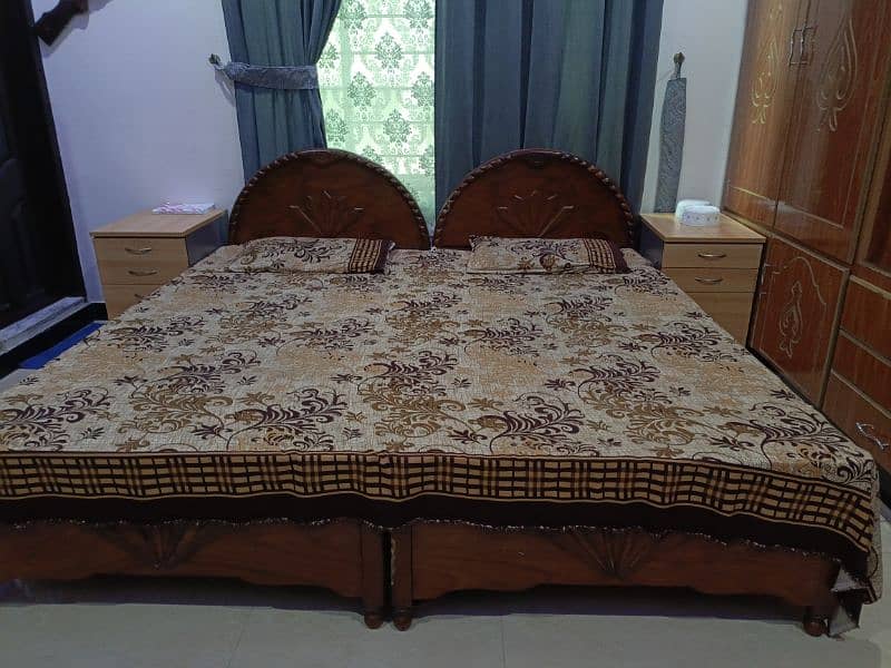 Double Bed With Foam Mattress & Dressing Table 1