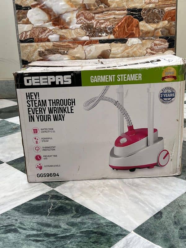 GEEPAS Garments Steamer 0