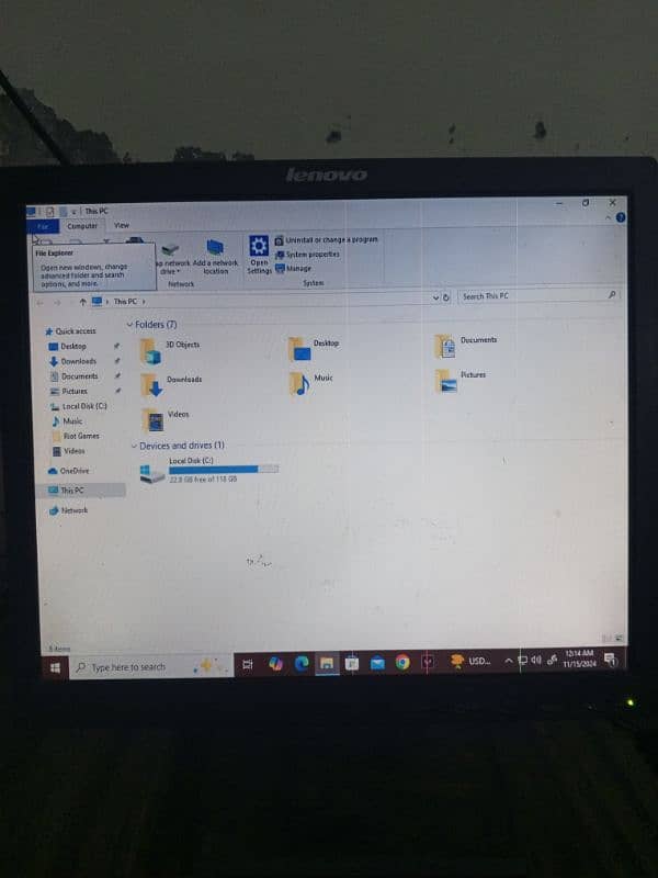 Lenovo 17 inach LCD far sale urgent 3