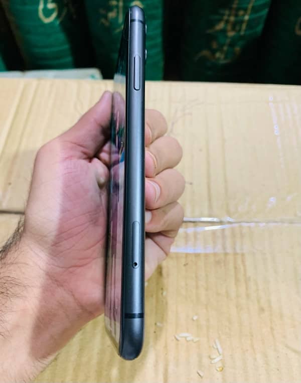 iphone 11 Non_PTA 4