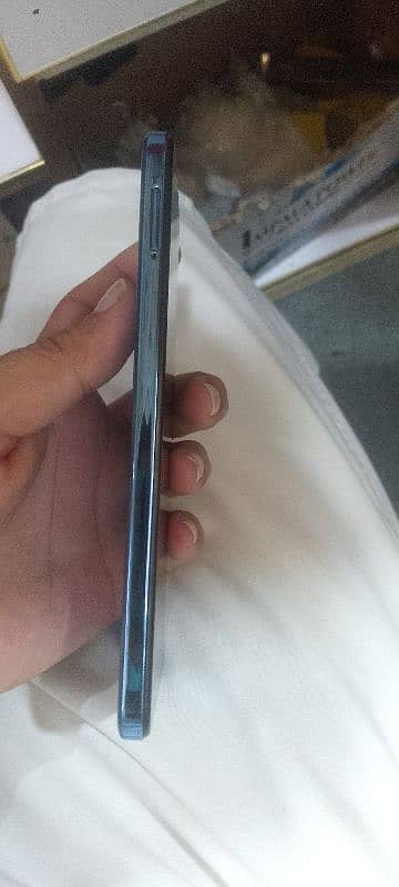 Tecno spark 10c 4+4 128 with box and cable 2