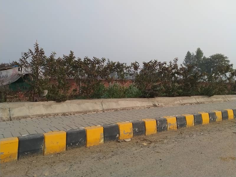 80ft Road 1 Kanal Outclass Location Residential Plot No 143 For Sale In DHA Phase 5 M Block Lahore 7