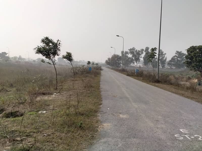 80ft Road 1 Kanal Outclass Location Residential Plot No 143 For Sale In DHA Phase 5 M Block Lahore 9