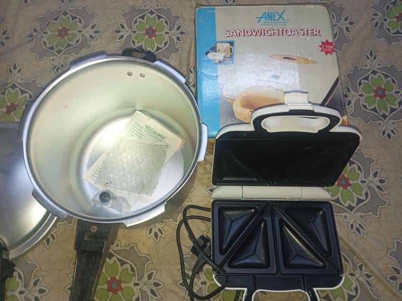 SANDWICH MAKER 3