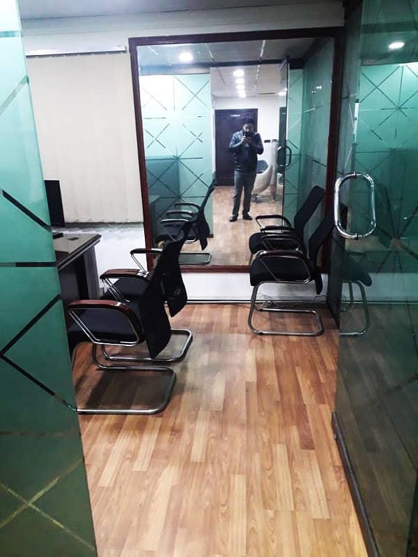 850 Sqft Fully Furnished Corporate Office Main Boulevard Gulberg Lahore for Rent 9