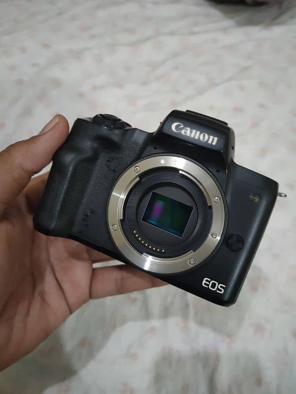 Canon M50 mark ii (mirrorless camera with 4k video) 4