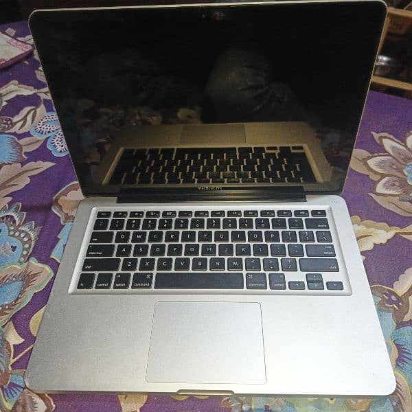 Apple MacBook Pro I12 0