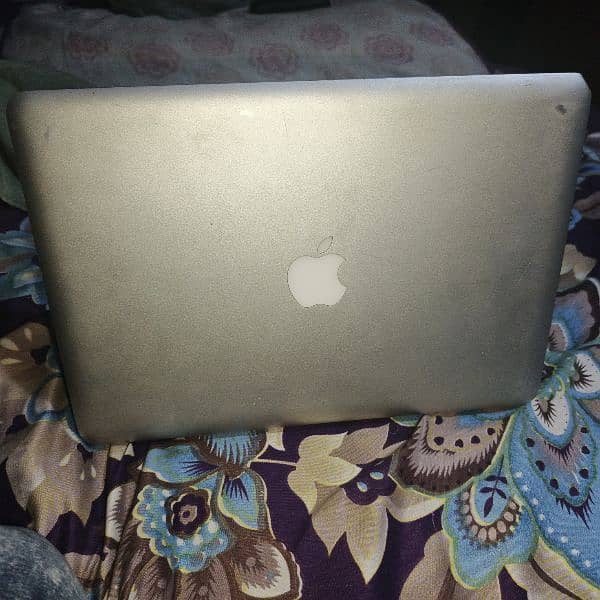 Apple MacBook Pro I12 1