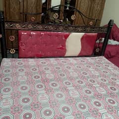 iron bed available ha good condition ma ha