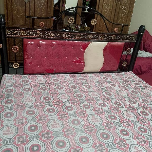 iron bed available ha good condition ma ha 0