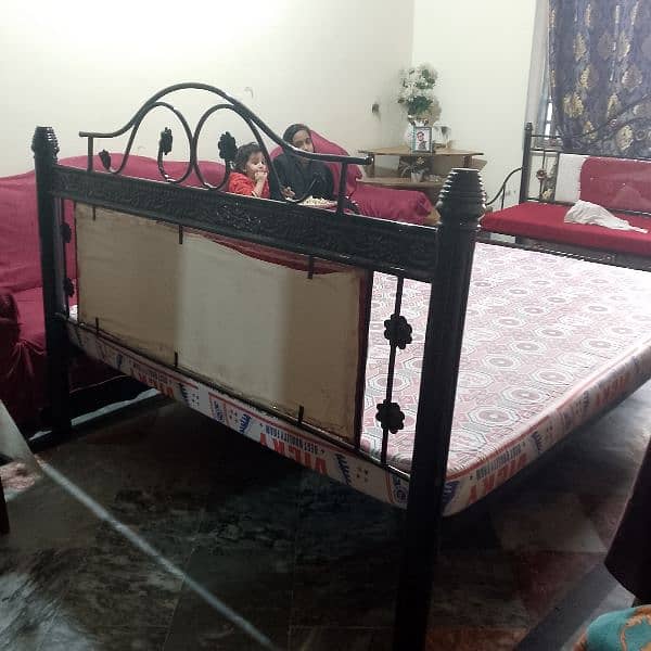 iron bed available ha good condition ma ha 2