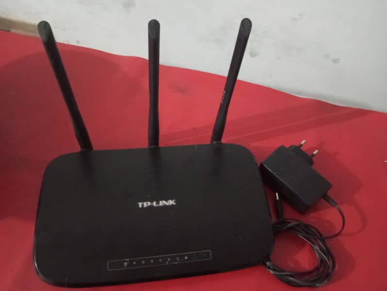 TpLink WiFi Router 450mbps 0