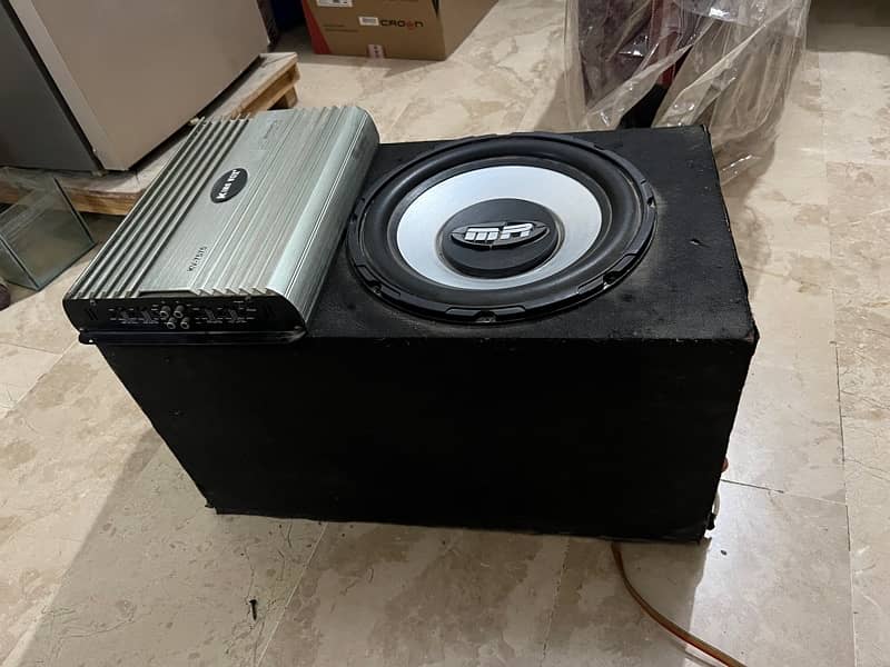 Amplifier and woofer for sell 5