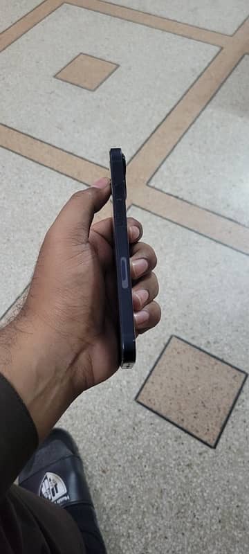 Iphone 13 Urgent Sale 4