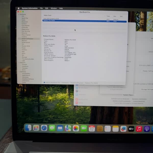 MacBook pro 2018 15.4 inch core i9 CTO 32GB RAM 512GB SSD 6 core GPU 2