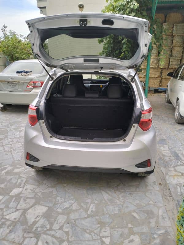 Toyota Vitz 2018 12