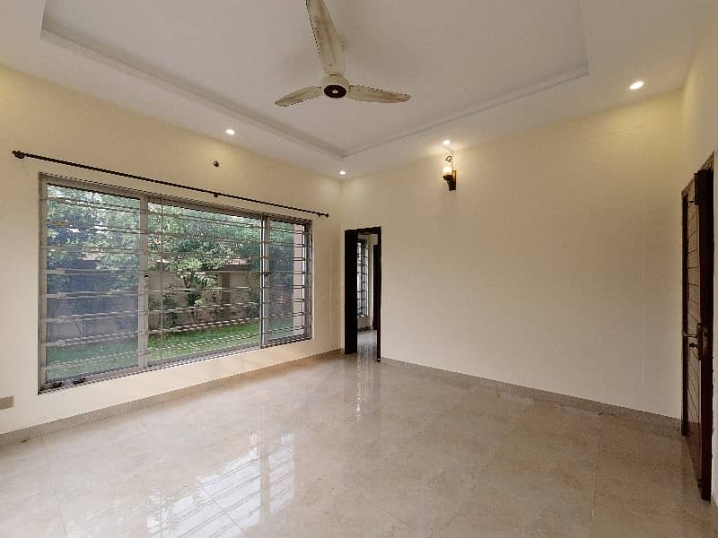 This Is Your Chance To Buy On Excellent Location House In DHA Defence Phase 1 Islamabad 7