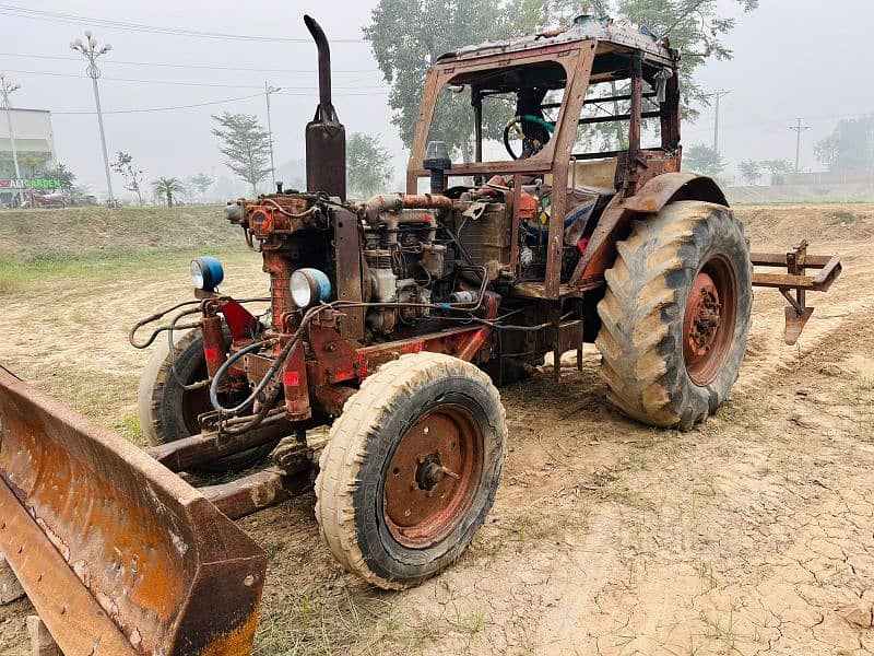 Roosi tractor 1981 model 2