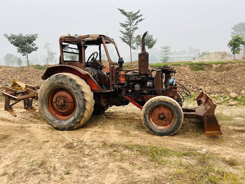 Roosi tractor 1981 model 8