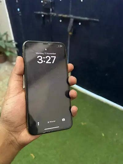 Iphone 11 pro max PTA Approved 1