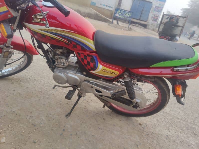 Delax 125 bilkul saff sothra bike ha inchan 10/10 9