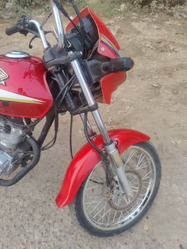 Delax 125 bilkul saff sothra bike ha inchan 10/10 11