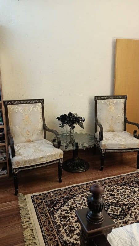 Bedroom chairs with centre table 1