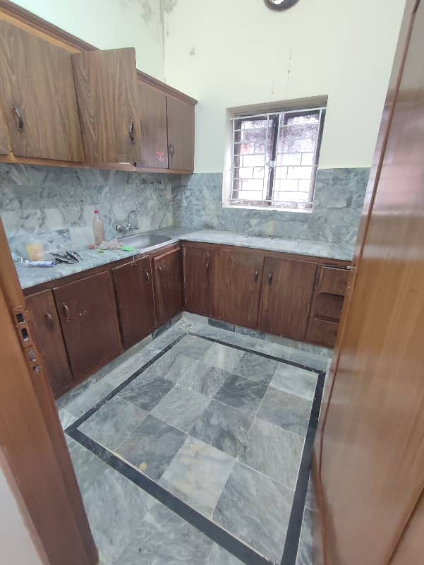 25*40 Renovated upper portion available for rent in G-11 real pics 0