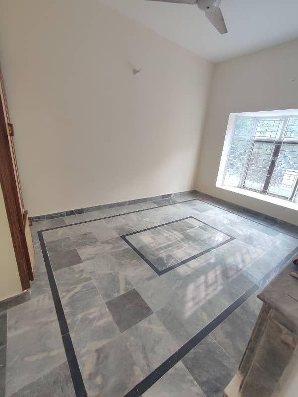 25*40 Renovated upper portion available for rent in G-11 real pics 6