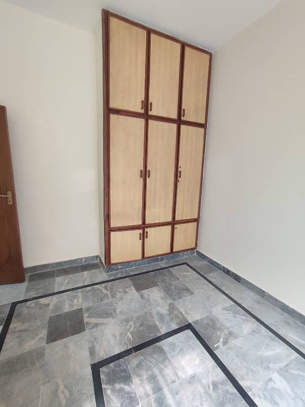 25*40 Renovated upper portion available for rent in G-11 real pics 8