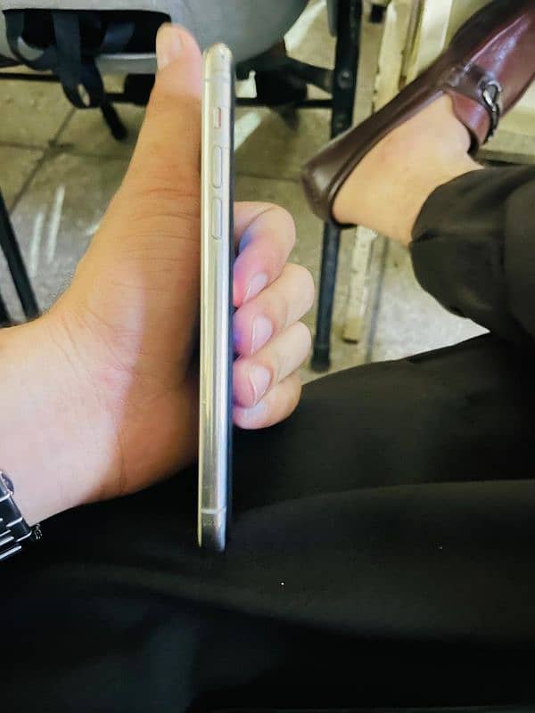 iphone 11 pro pta 9