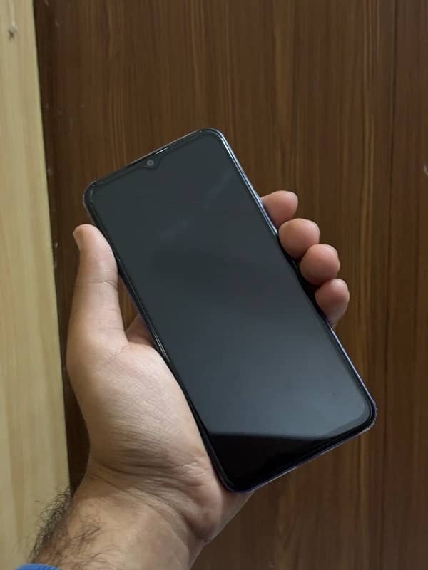 Vivo Y17s 3