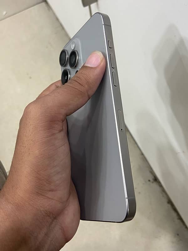 Iphone 15 pro max 256 gb Pta Approved 3