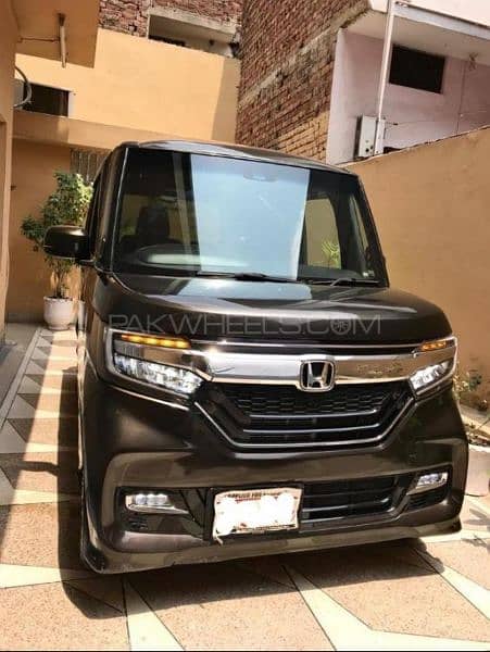 Honda N Box Custom 2018 4