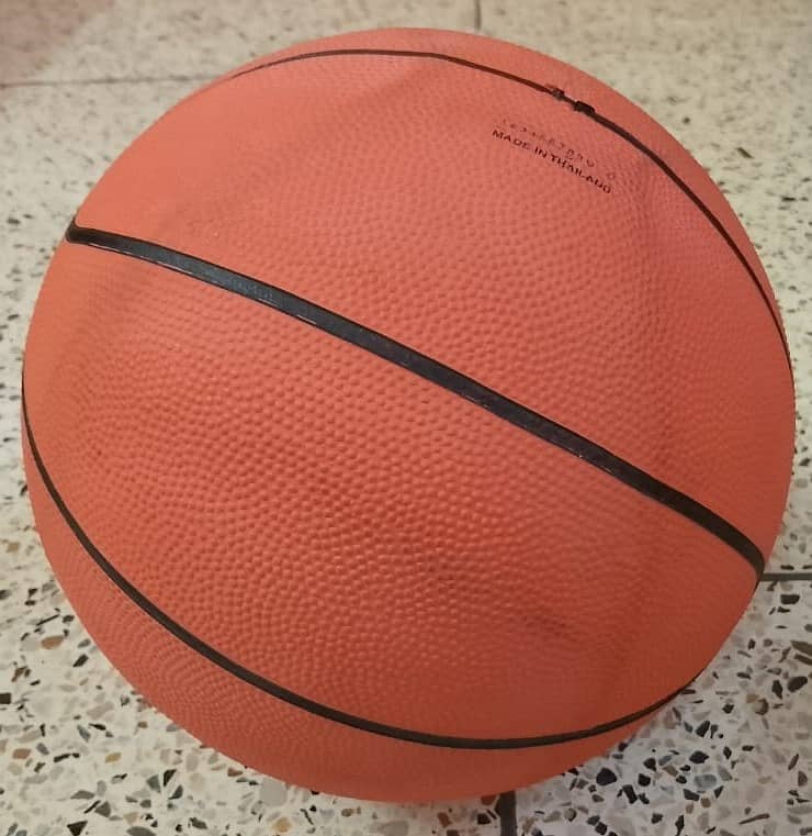 Basketball Molten Brnd New wid iron net for sale 4500rs, Johrmur khi 6