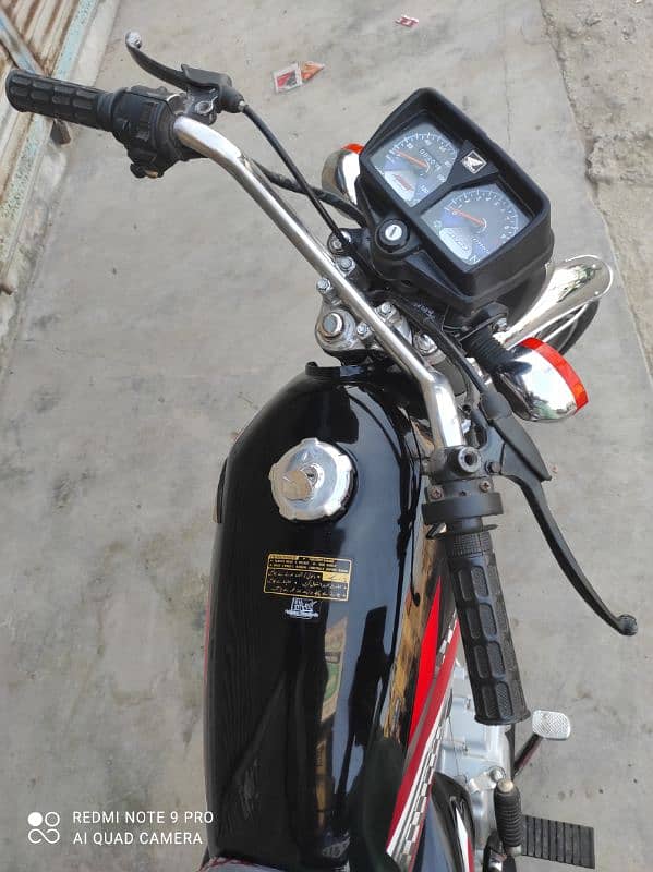 Crown 125CC (2023) 3