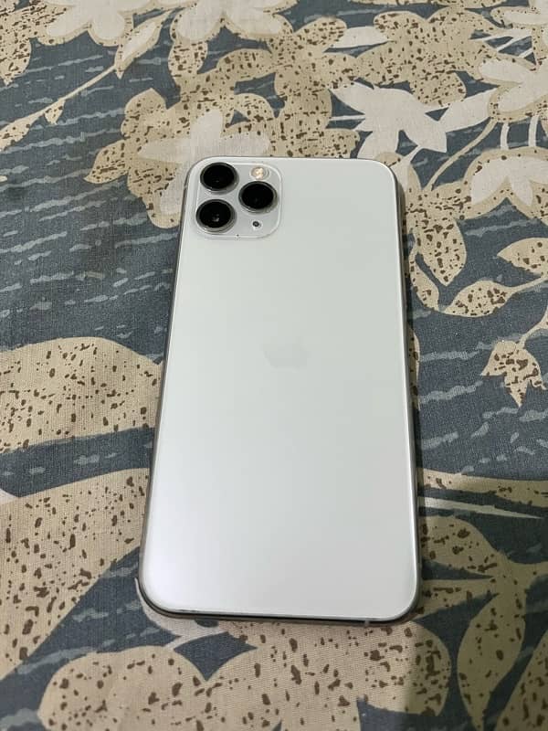 iPhone 11 Pro 1