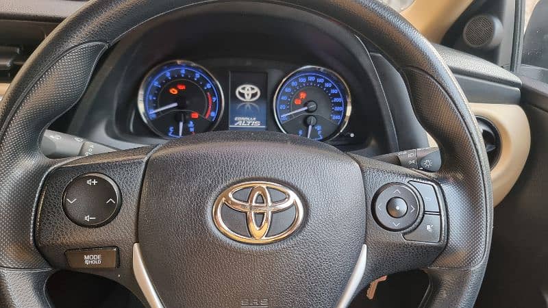 Toyota Corolla Altis 2019 4