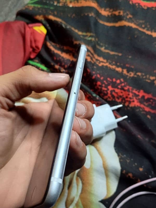 iphone se 64gb 4