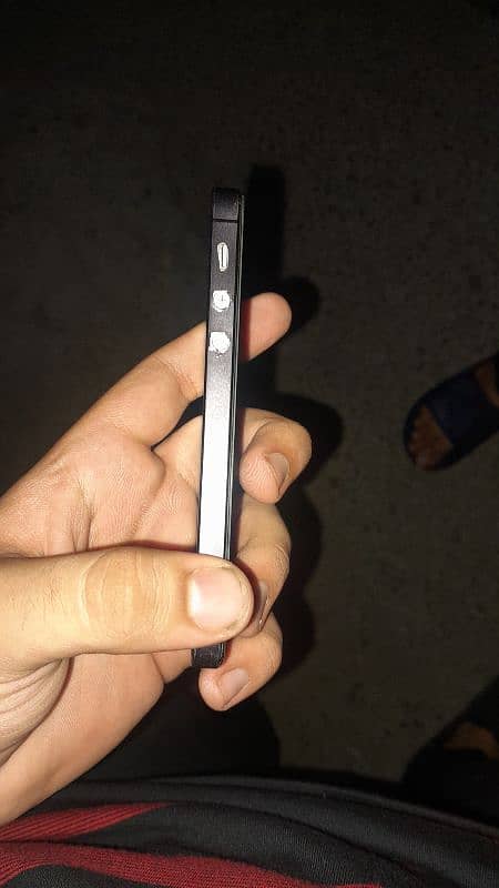 iPhone 5s like new non pta 1