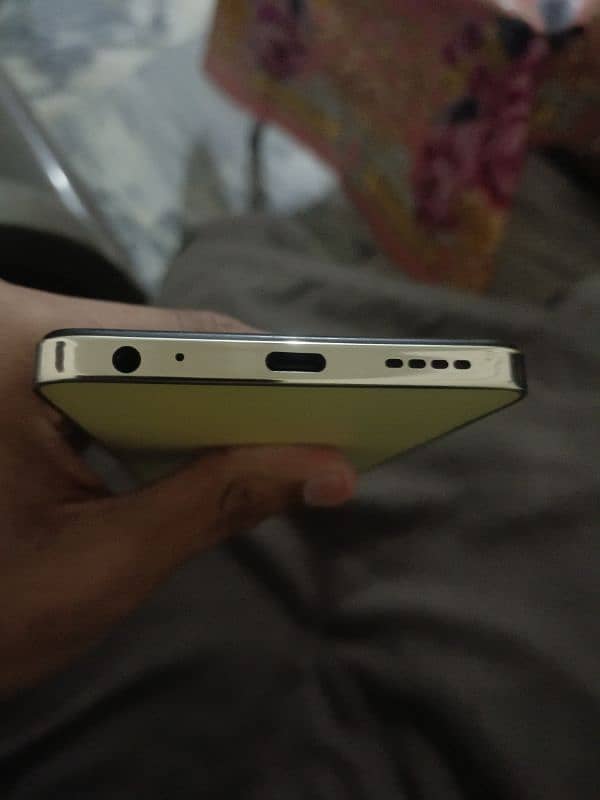 infinix hot 40i Ram&Rom(8/128) 2