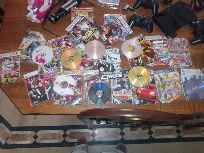 PS 2 + CD + Memory Card 1