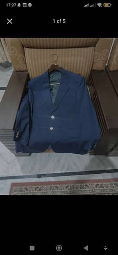 Navy blue Suit Two Piece in great Condition. Size Large. P