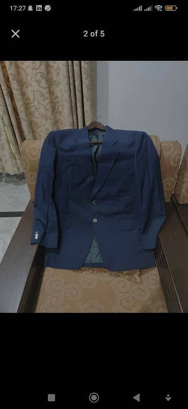 Navy blue Suit Two Piece in great Condition. Size Large. P 1