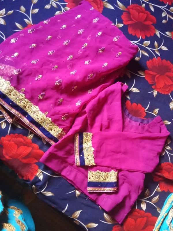 saree 0