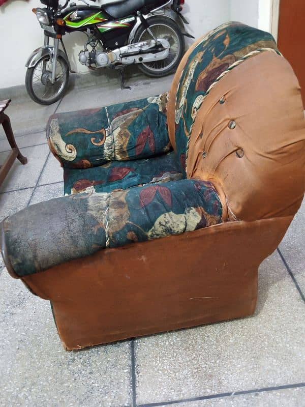 1 seater sofa 3