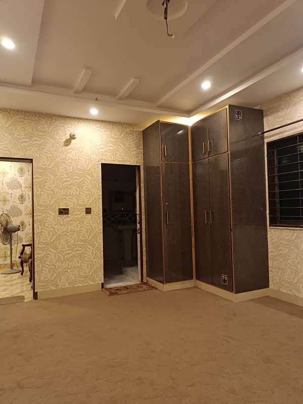 Gulberg 3 1 Kanal New Upper 3 Bed Rooms Attached Bath Kitchen TV Lounge Car Parking Good Location Available For Rent 9